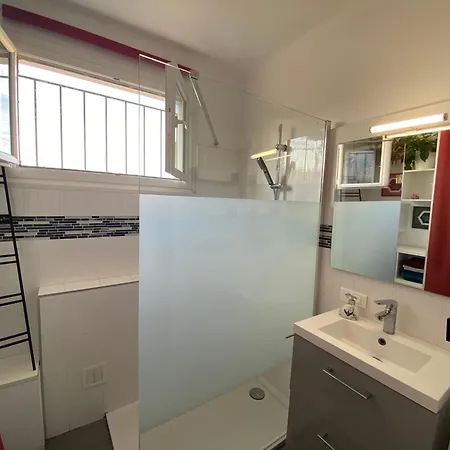 Le Lola Charment T3 A 10 Minutes A Pied De La Plage. Apartment *